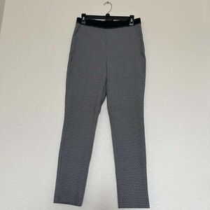 Chico's  Size 0 Tight black and white pants with geometric   on elastic waistba